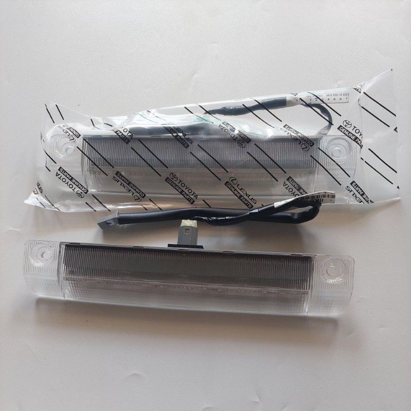 Lampu spoiler Fortuner VRZ original