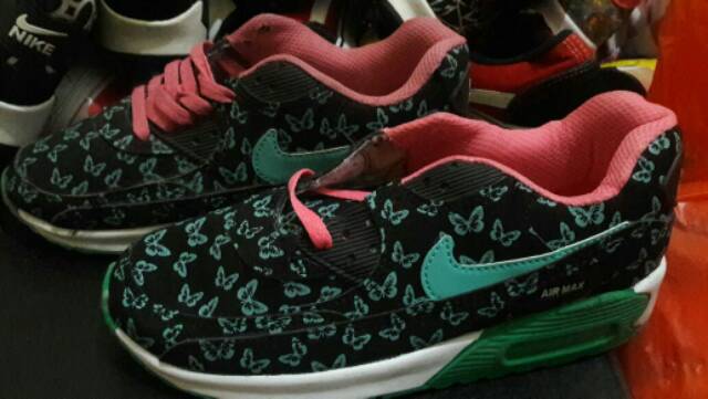 Sepatu NikeAirmax Sneaker Wanita Sepatu Senam Promo dijual Cepat Murah Cuci Gudang Termurah