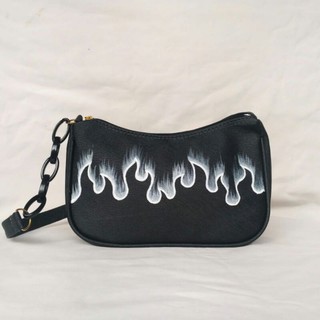 black shoulder bag