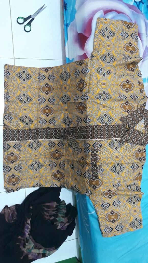 Hem Bj Kuning Gold Manis Keren Bswart Batik Hrb026 Pekalongan M L Xl Batik Pria Murah Modern