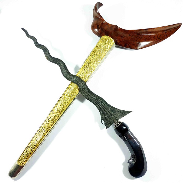Keris Sepuh Dhapur Sabuk Inten Luk 11 Tangguh Pajang Mataram Pamor banyu Netes Pulo Tirto