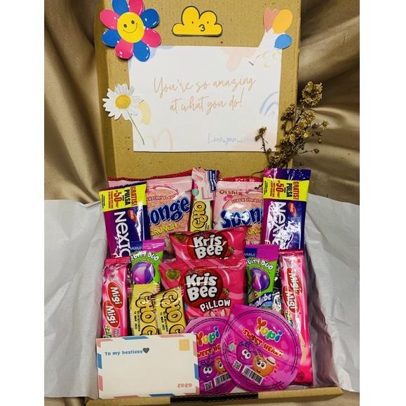 

Terjamin HAMPERS SNACK BOX / hadiah valentine / Giftbox / Hampers makanan / kado ulang tahun / hadiah wisuda / kado cewe hampers lebaran / parsel lebaran ,.,.,.,.,.,