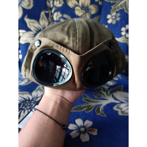 cap cp company army green dan black