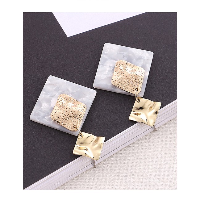 LRC Anting Tusuk Fashion Geometric Earrings Y6132X