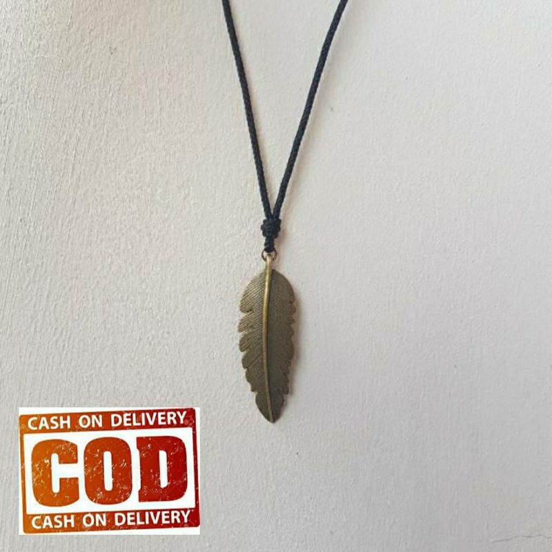 Kalung tali satin korea liontin bulu stainless steel anti karat/kalung pria/kalung keren