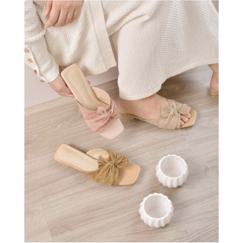 Elle Flat Sandal by Local.id Local Id size 41 caramel