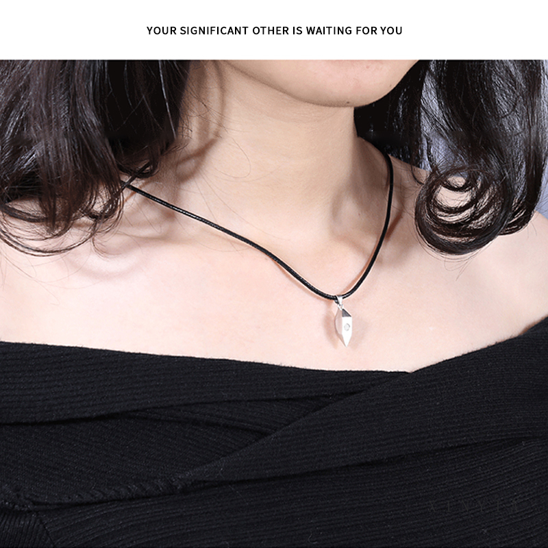 2 Pcs / Set Fashion Jewelry Pasangan Kalung Ranti Kalung Magnetik Copule Necklace Wanita Pria Liontin Hati Persahabatan Jarak Menarik Minimalis Segi Berharap Batu Hitam Putih Rantai Hitam