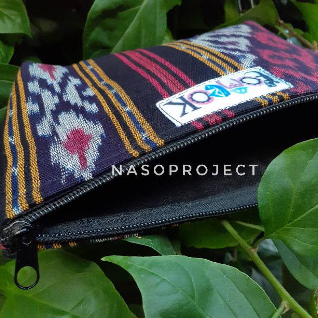 Pouch Etnik Bahan Kain Tenun Lombok