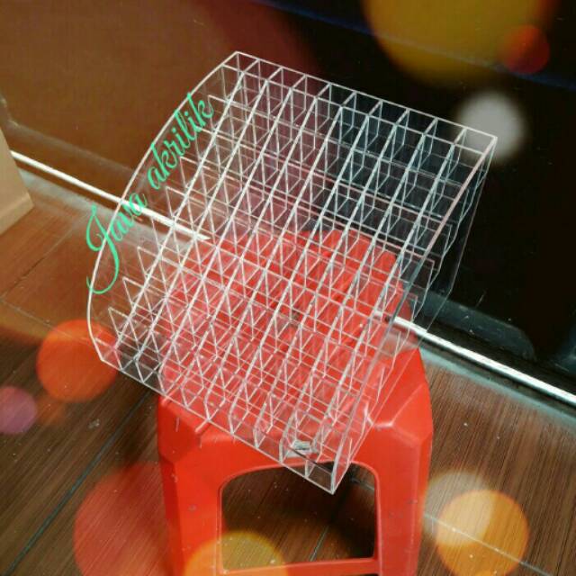 

Acrylic lipstic T100