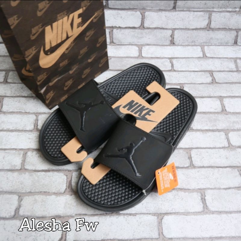 Sandal Slide Nike Bennasi Jordan Black / Sendal Slop  Nike Bennasi Jordan Hitam / Sandal Terlaris Premium Hight Quality