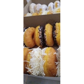 

DONAT PUMPKIN/DONAT LABU/WALUH/12 PCS