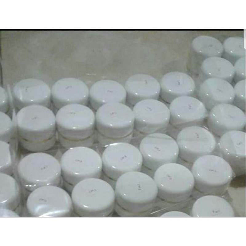 LUSINAN Krim CM3 malam (racikan farmasi asli)