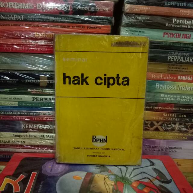 

Original Antik Buku Seminar Hak Cipta By Badan Pembinaan Hukum Nasional BPHN