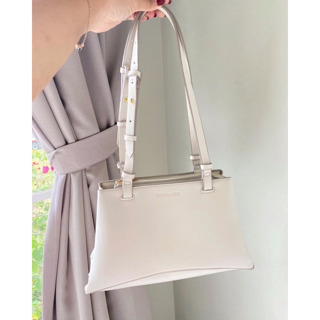 C Double trapeze tote