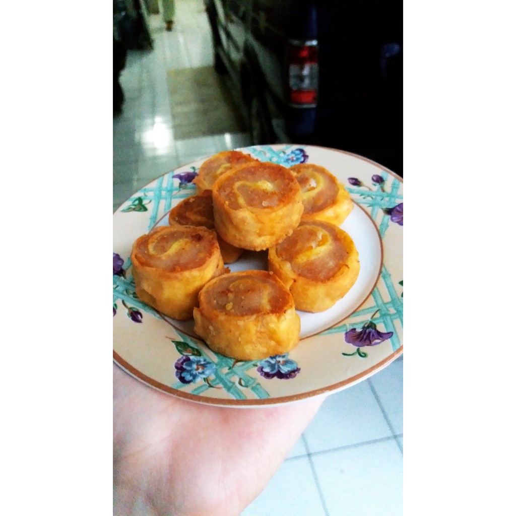 

Egg Chicken Roll - HALAL (Frozen Food) FREE Sauce