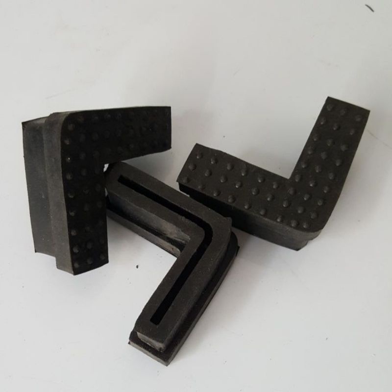 KARET SIKU RAK BESI 4X4