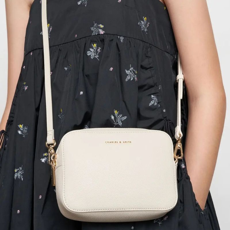 CK Chain Link Boxy Clutch