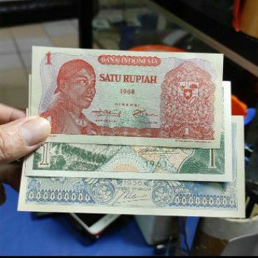 ( SET 3 LEMBAR ) UANG KUNO 1 RUPIAH BEDA GENERASI GRESS