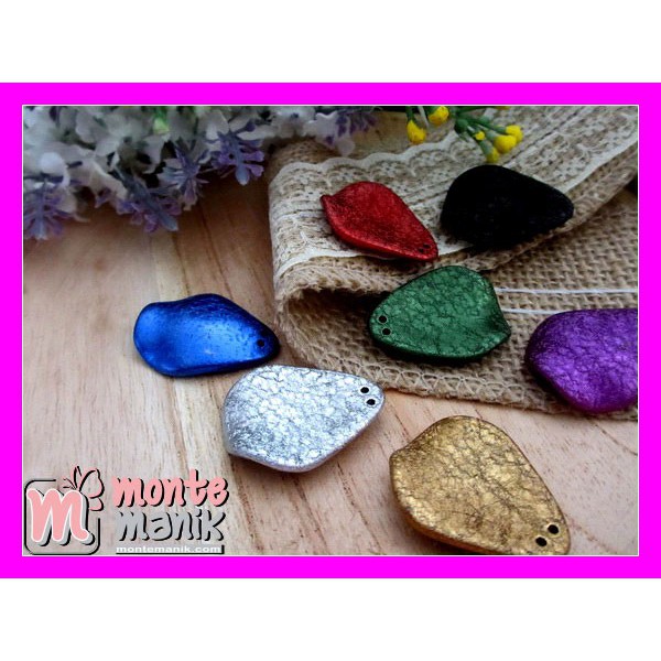 

Bahan Craft Manik Akrilik Petal Kecil - AKR-01