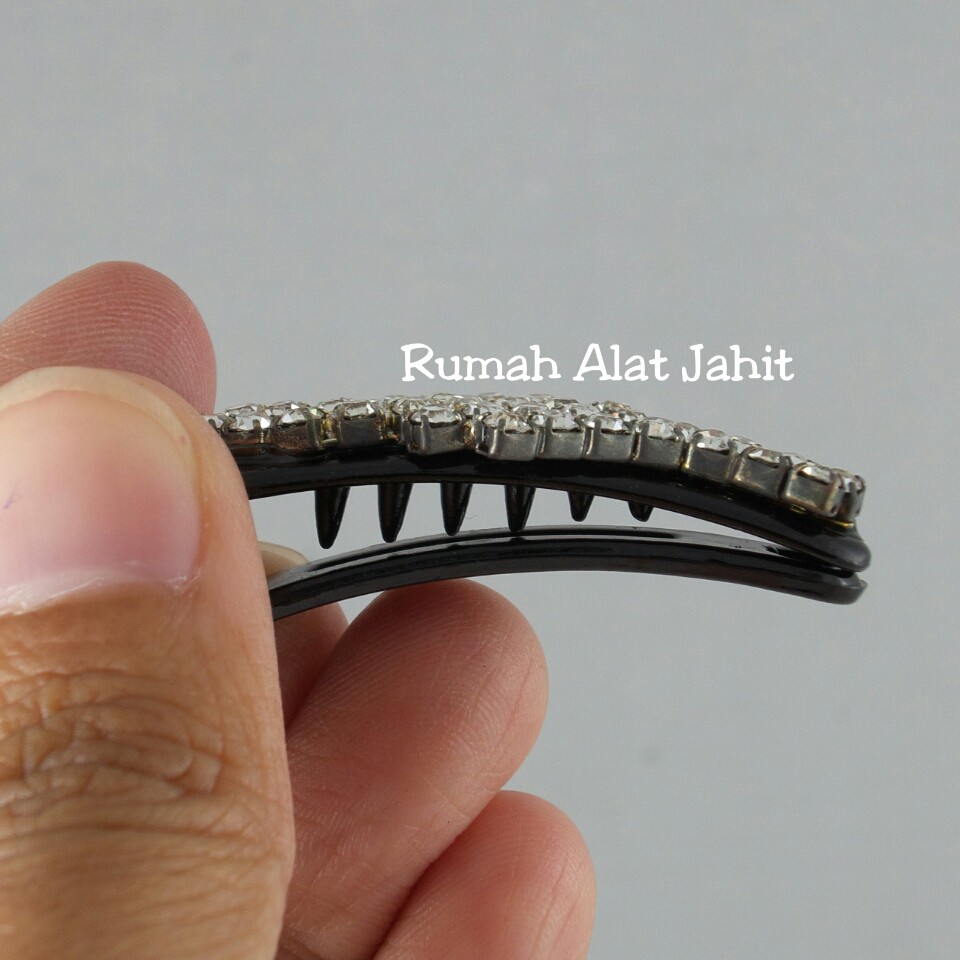 Jepit Rambut / Hair Clip Permata Baris Lengkung Segi Empat 4.5cm (sepasang)