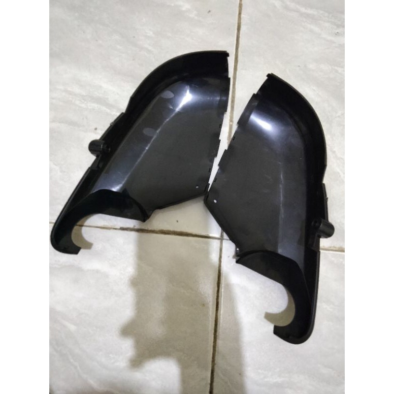 Cover Tutup spion bagian bawah Honda HRV Ori