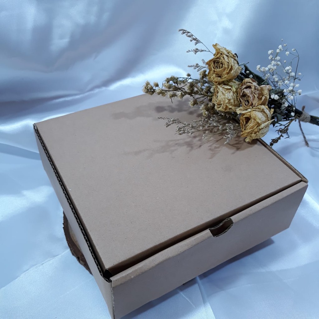 

Dus Diecut 22x22x7.5cm / Box Product / Box Pizza