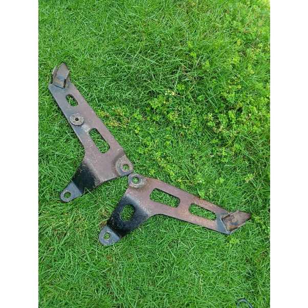 DUDUKAN FUSTEP STEP BESI PIJAKAN KAKI FOOTSTEP YAMAHA CRYPTON VEGA LAMA VEGA R LAMA ORIGINAL