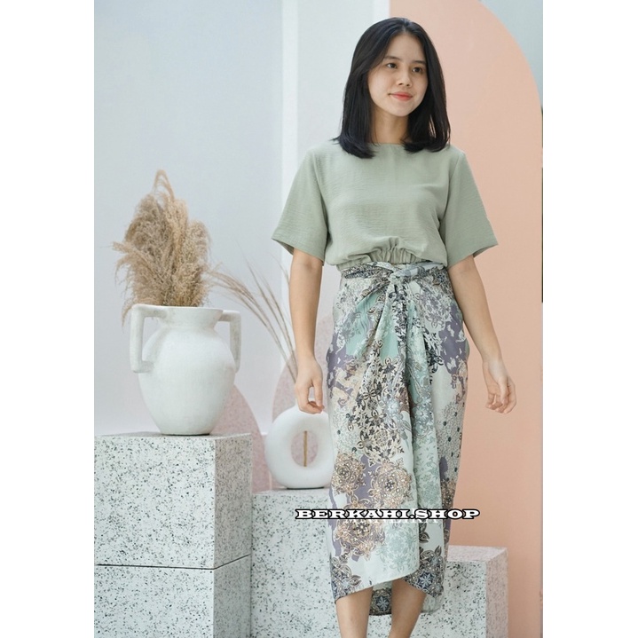 ROK LILIT BATIK SERUT BAWAHAN KEBAYA MOTIF LYRA