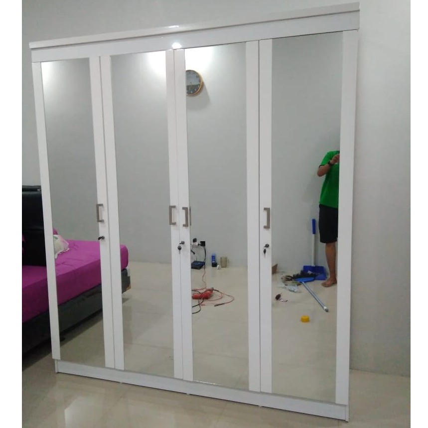 LEMARI KACA 4 PINTU ELEGAN JUMBO JABODETABEK ONLY 