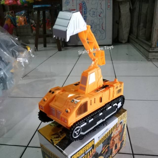 Mainan Anak Robot jadi Eskavator Otomatis pakai batre baterai bump and go