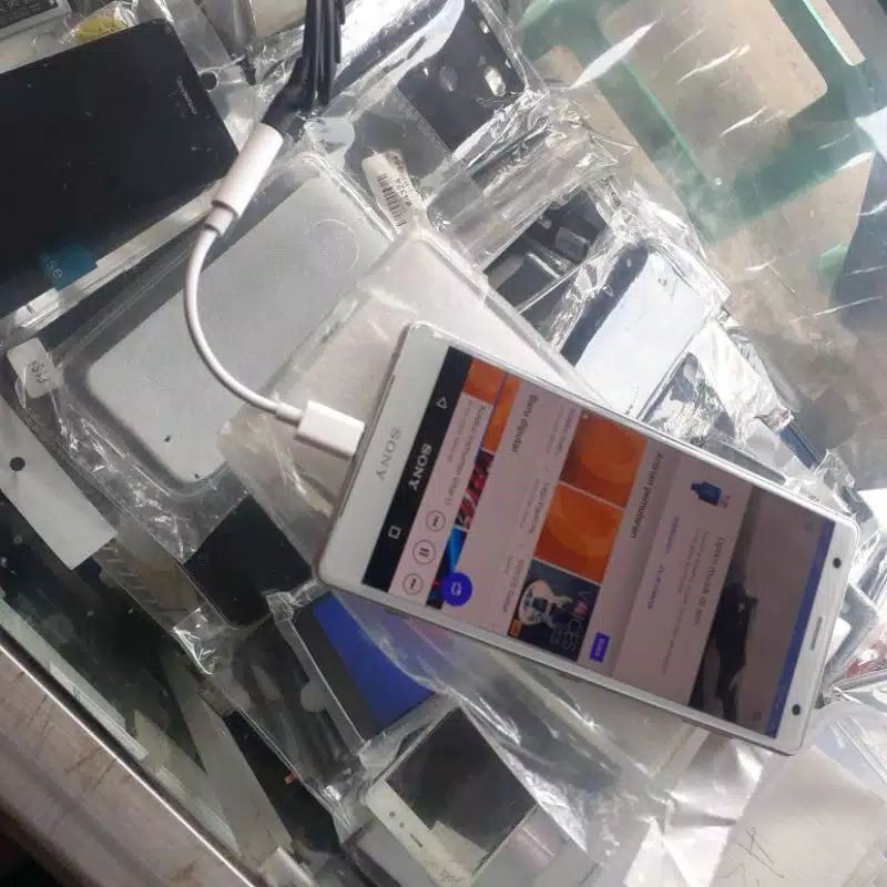 Converter Jack Type C Sony Xperia XZ2 XZ3 Sambungan Headset Type C Sony Xperia XZ2 Type C Sony XZ2