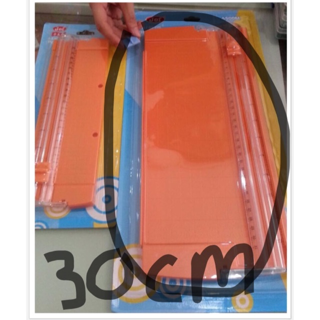

Paper trimmer cutter alat pemotong kertas merk jef untuk scrapbook undangan dan explosion box