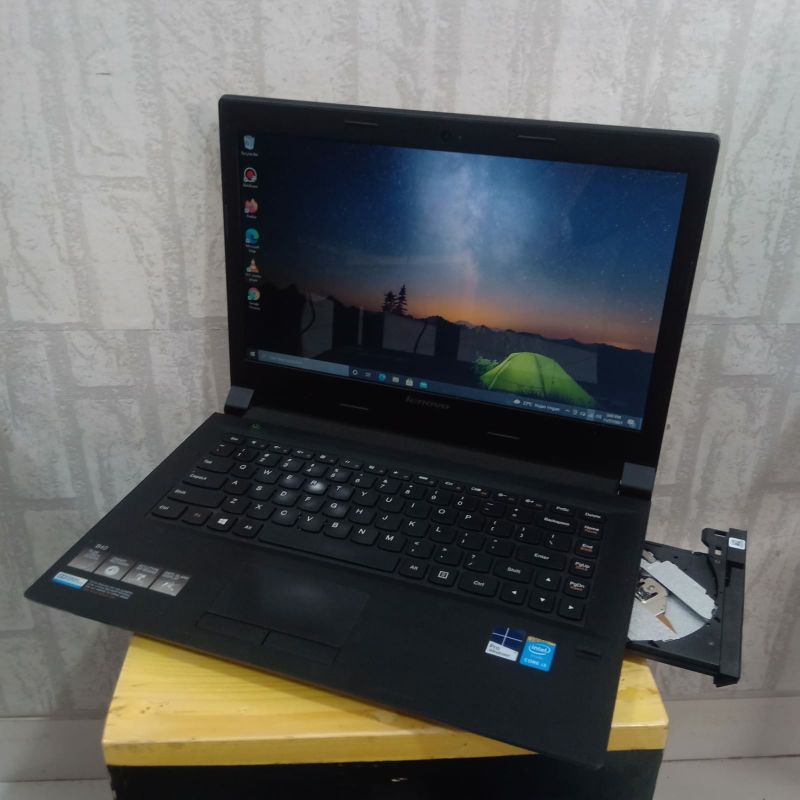 Laptop Lenovo B40-80 Intel Core i3 - 5005U Gen 5Th Ram 4 HDD 500GB Windows 10 Layar 14 inch Antiglared