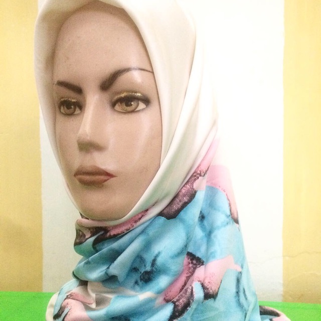 Hijab satin motif