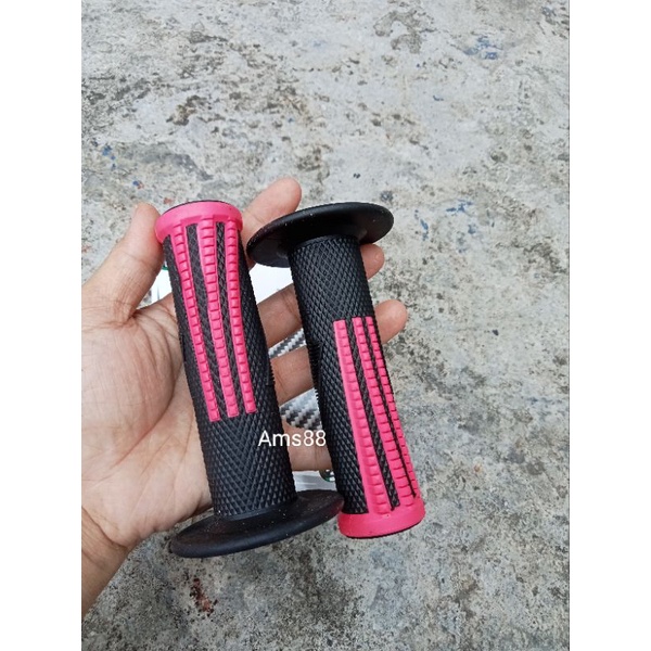 Sepasang Handgrip Grip Domino Garis Pink Hitam Universal Variasi Motor