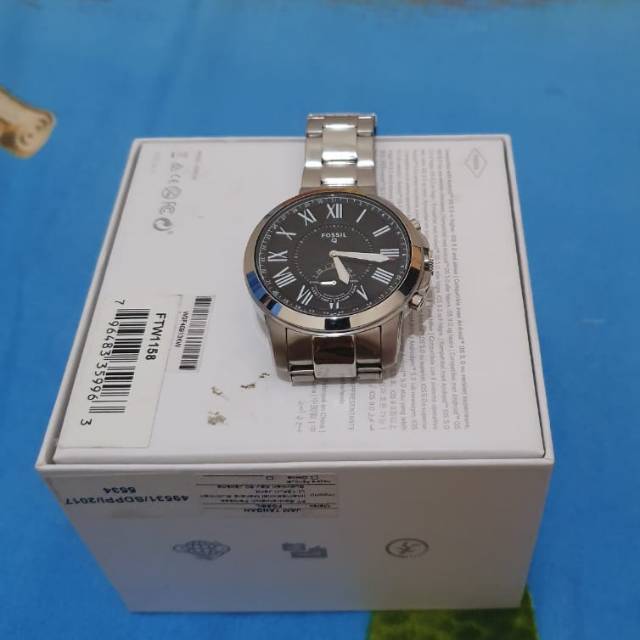 Jam tangan merk Fossil Q Hybrid