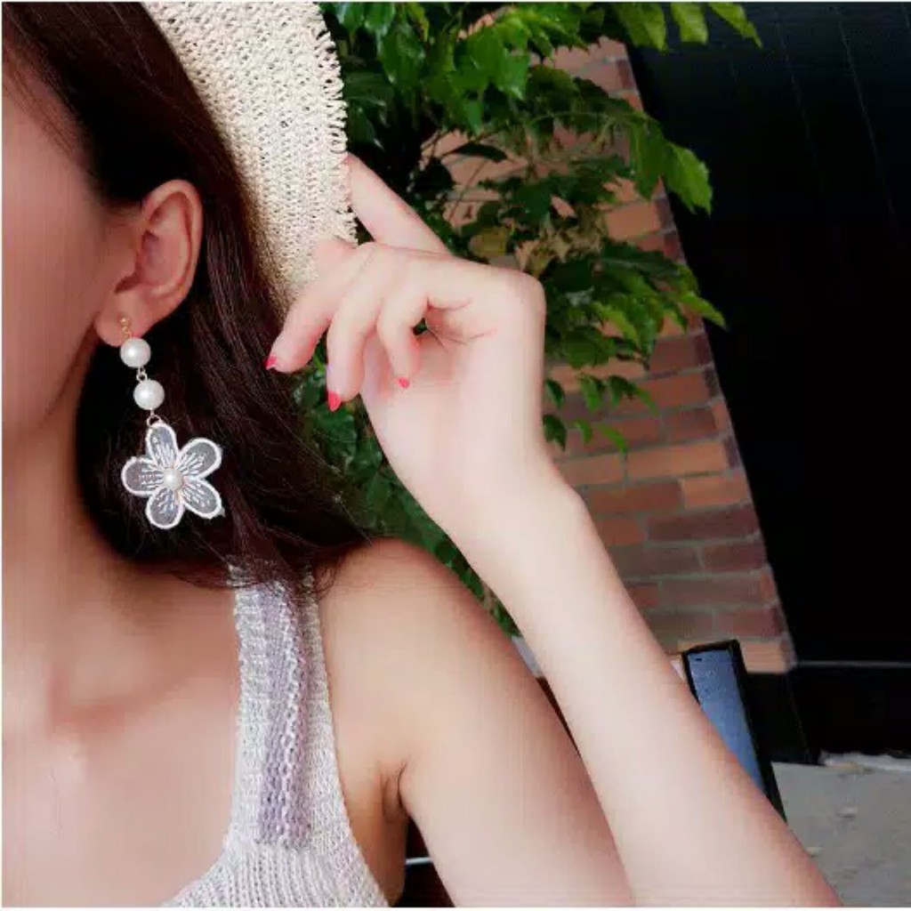 Anting Korea Style Import Model Stud Kombinasi Mutiara Dan Bunga  164