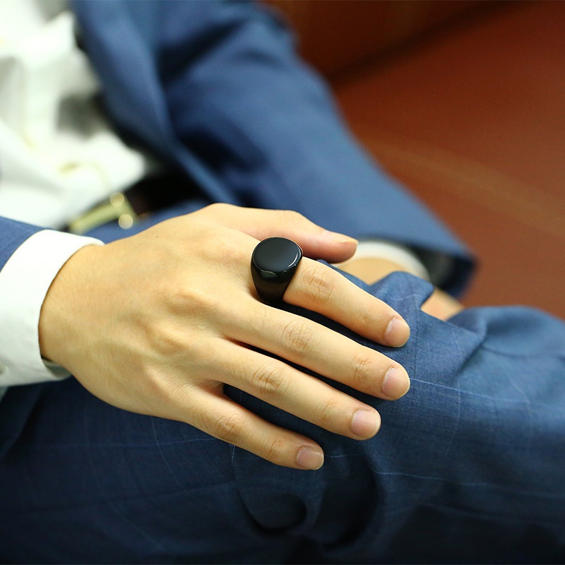 Perak Emas Hitam Cincin Jari Bulat Stainless Steel Dipoles Gaya Sederhana Fashion Pria Punk Rings