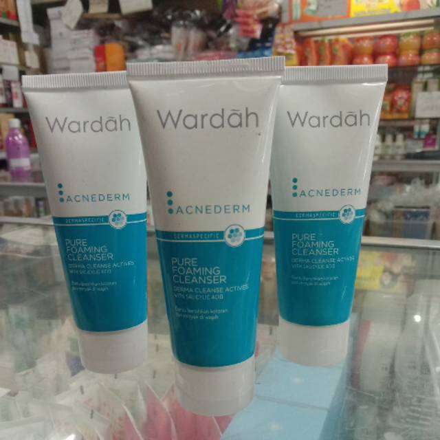 Wardah Acnederm Foaming Cleanser