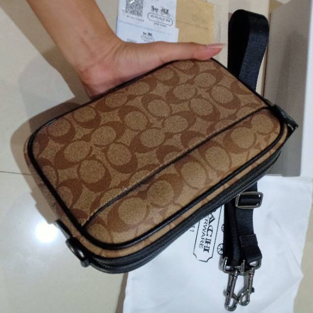 TAS SELEMPANG COACH GRAHAM SIGNATURE CROSSBODY
