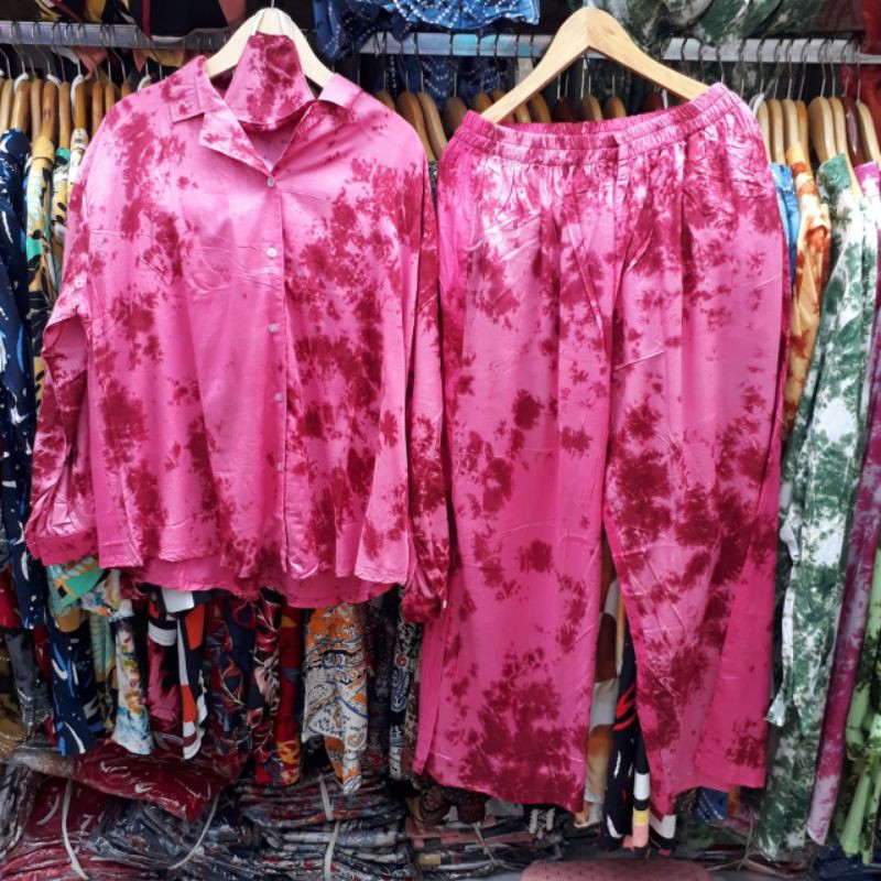 

satu set tie die
