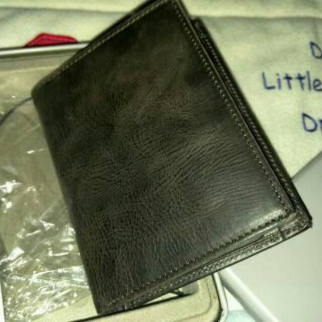 FOSSIL MAN WALLET MEDIUM (Authentic)