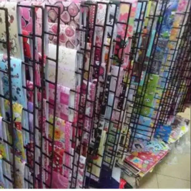 

Kertas kado san san wawa