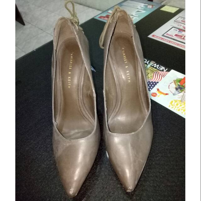 SALE Preloved sepatu  Charles  keith  Shopee Indonesia