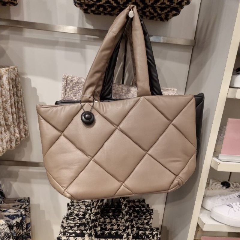 

Tas pluffy simple H&M JASTIP jasa titip hnm