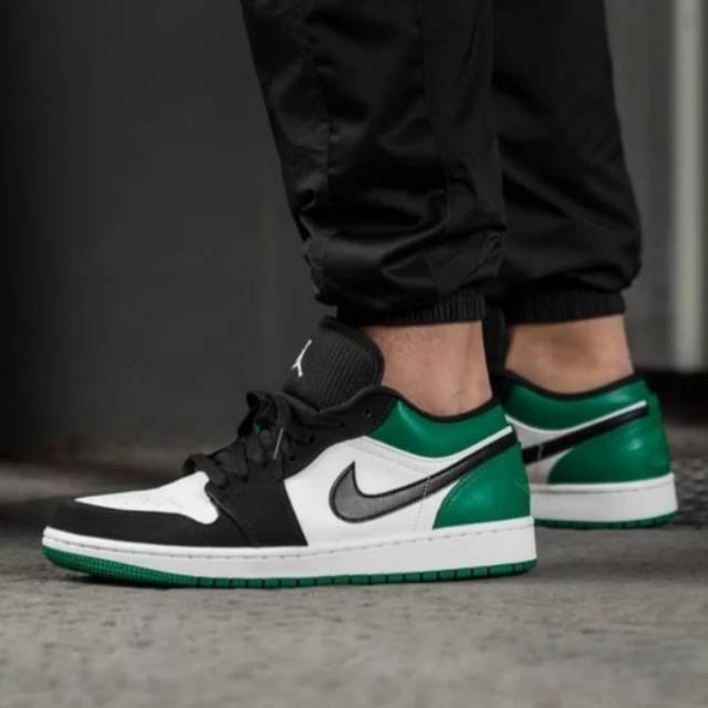 Jual Nike air jordan-1 low black green 
