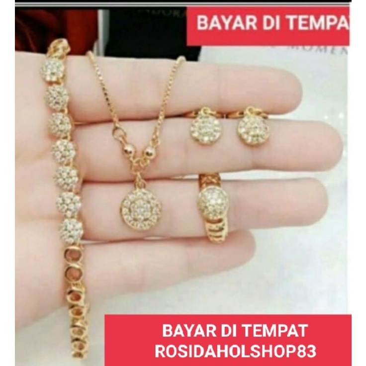 SET WANITA TITANIUM MOTIF BULAT FULL PERMATA LAPIS EMAS 23K ANTI KARAT