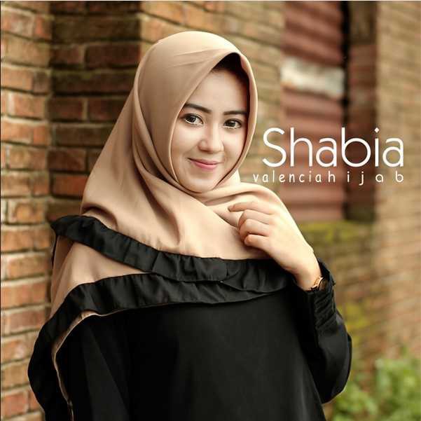 JILBAB | KERUDUNG | HIJAB SEGIEMPAT BLACK REMPEL | GRIGI REMPEL HITAM | RUFFLE BLACK