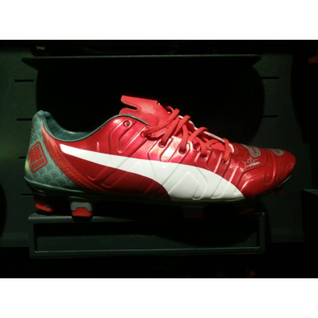 Sepatu Bola Puma Original Dragon