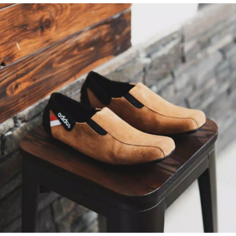 SEPATU ADIDAS SLIP ON CANVAS PRIA KEREN CLASSIC